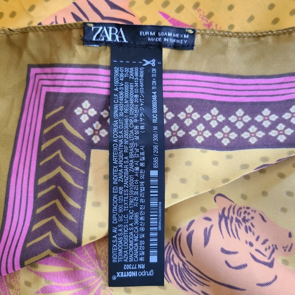Zara Tiger Pattern Square Scarf - Picture 5 of 5